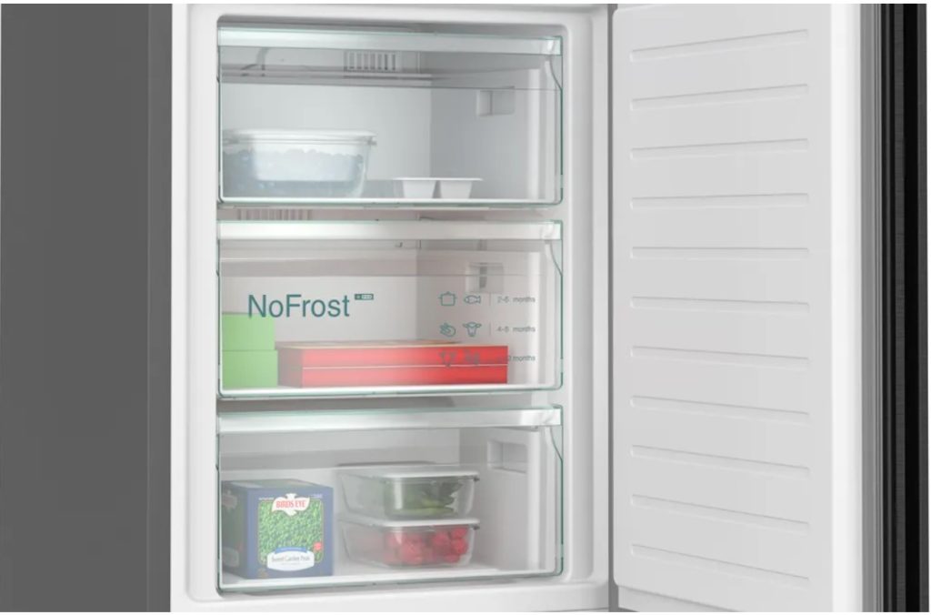 מקרר מקפיא תחתון סימנס KG39NSBBF זכוכית שחורה